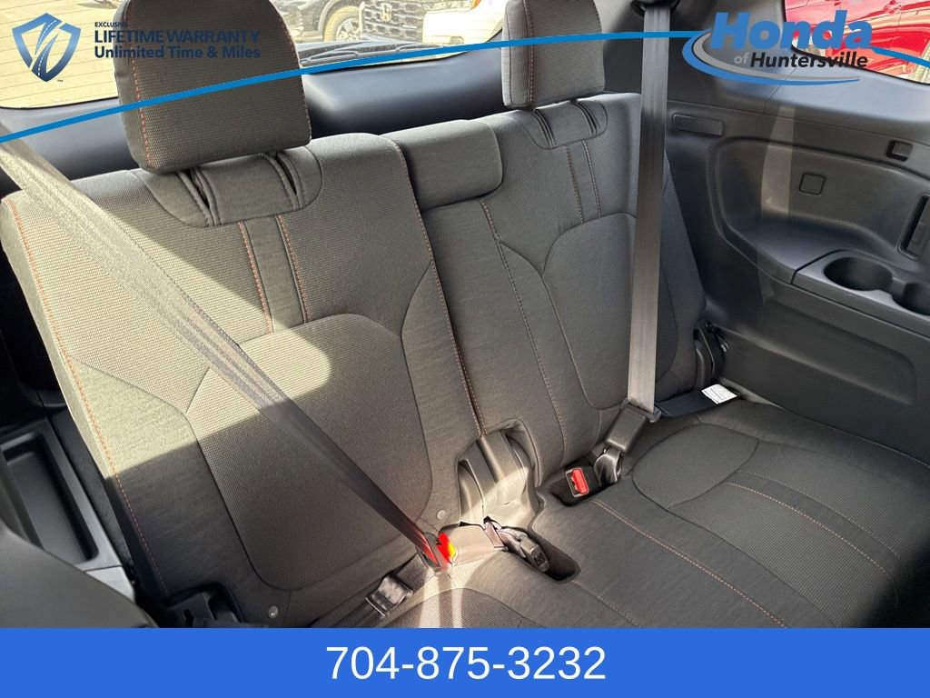 New 2026 Honda Pilot Sport image 17