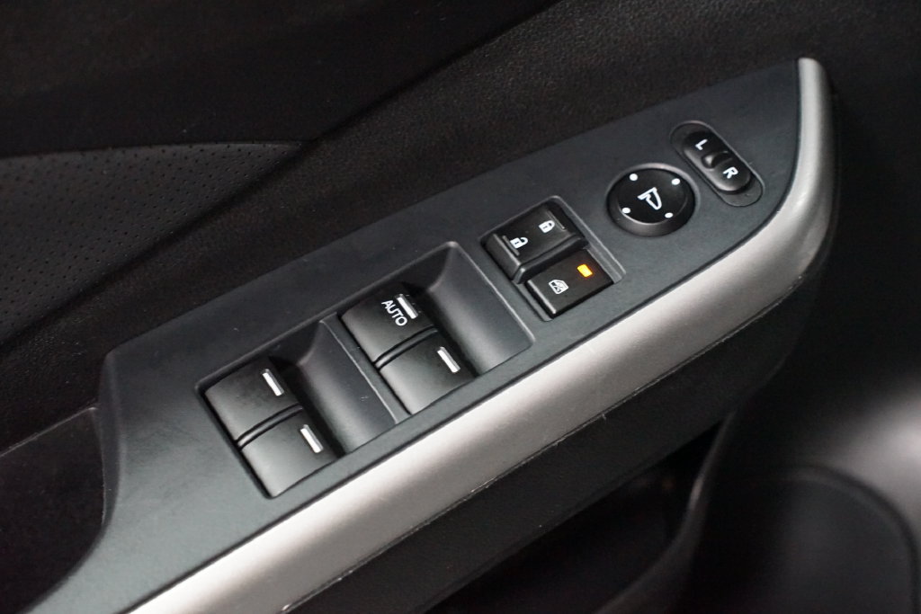Used 2016 Honda CR-V Touring image 28