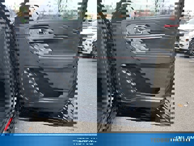 Certified 2025 Ford Explorer ST image 26