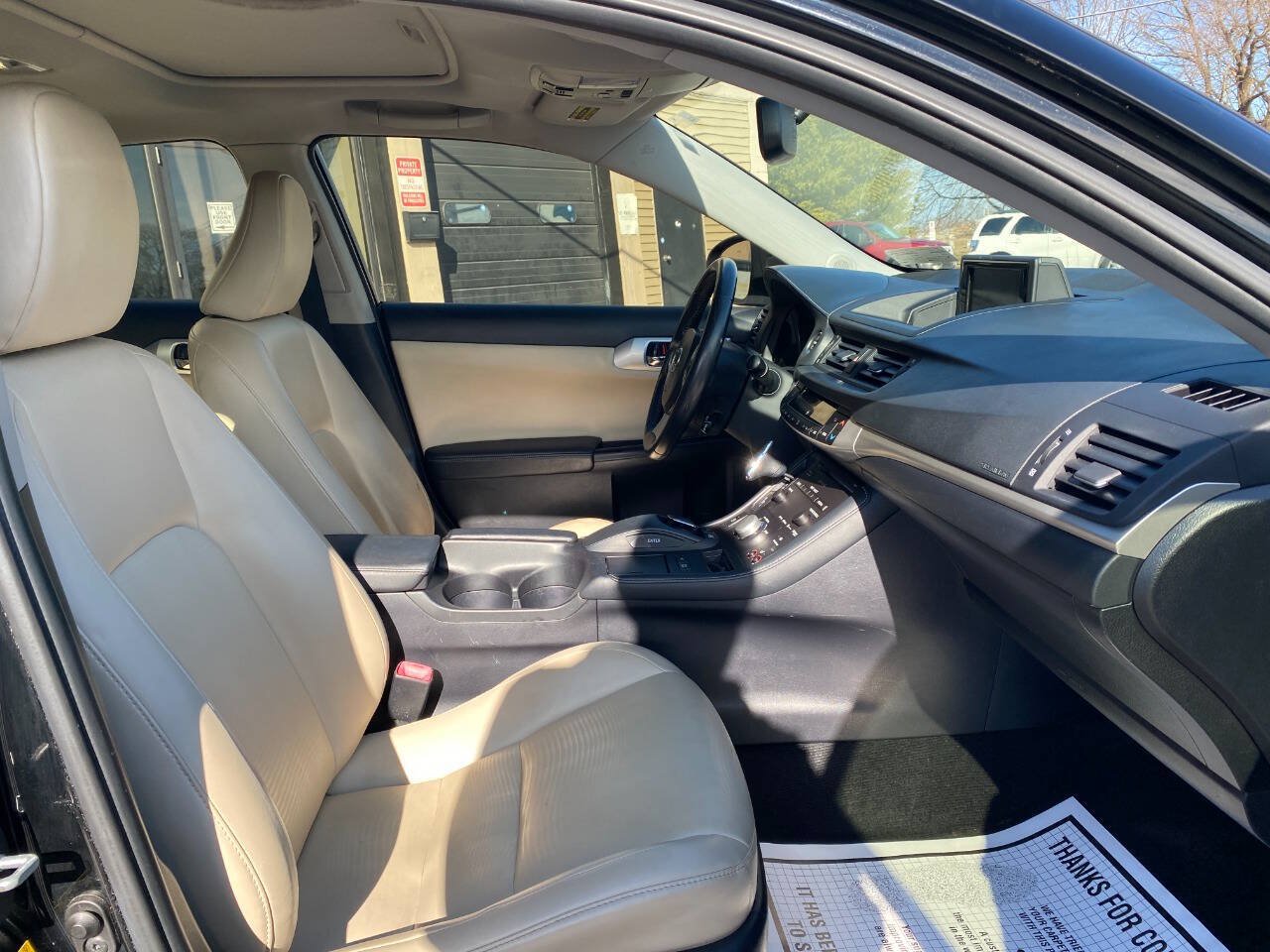 Used 2013 Lexus CT 200h w/ Premium Pkg w/Navigation FWD image 29