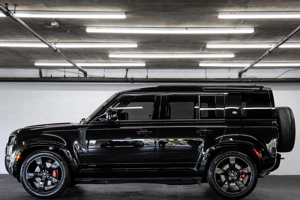 Used 2023 Land Rover Defender 110 X image 2