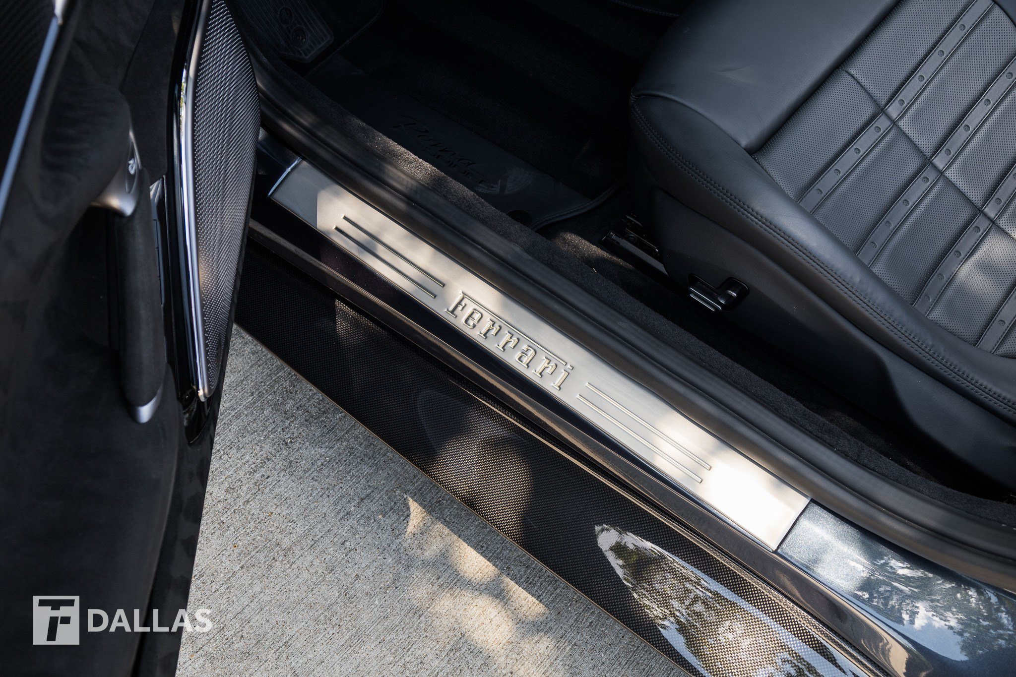 Used 2024 Ferrari Roma Spider RWD image 26