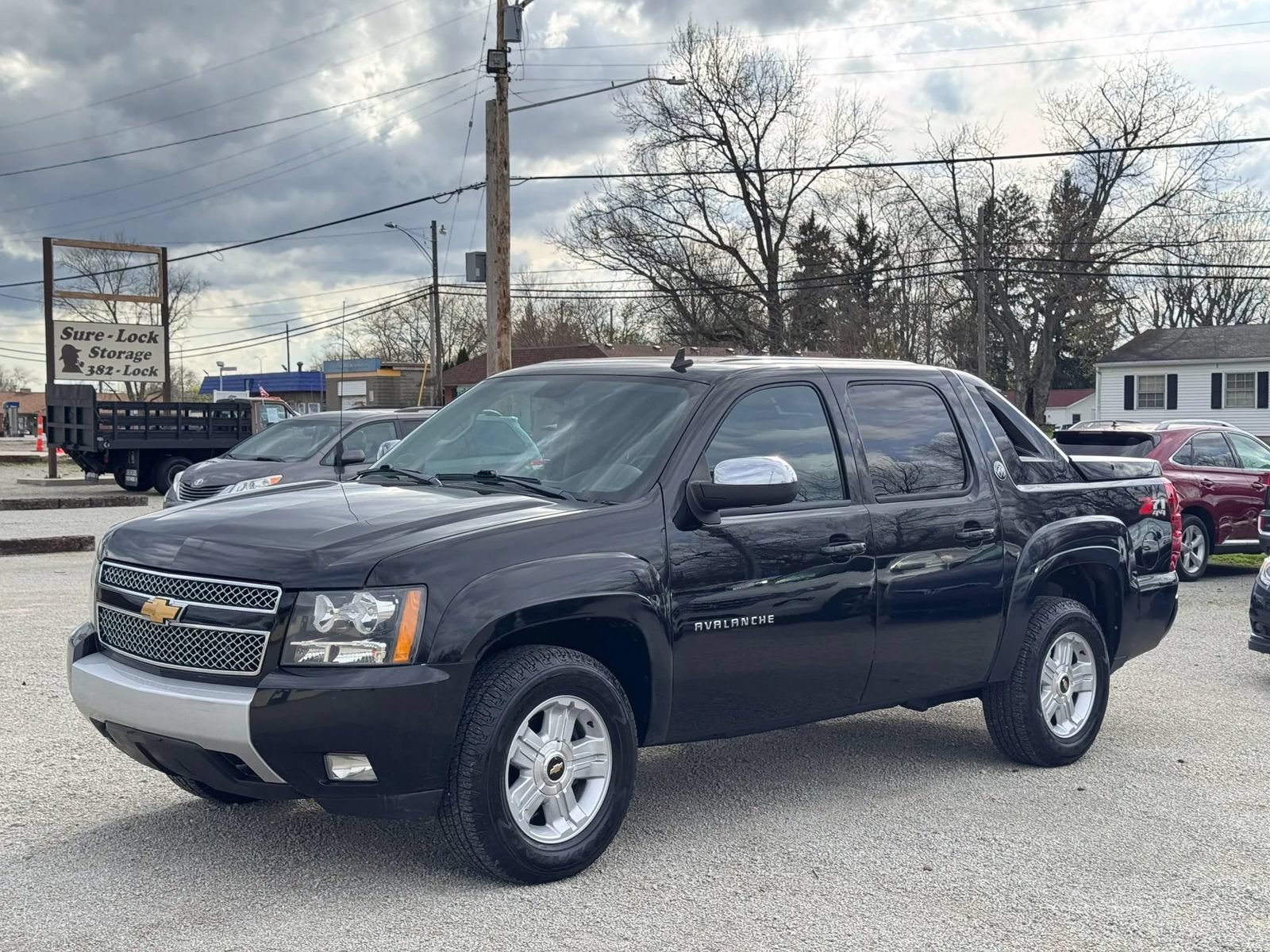 Used 2013 Chevrolet Avalanche LT AWD/4WD image 13