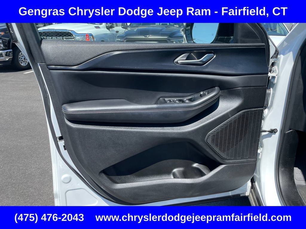 Certified 2023 Jeep Grand Cherokee L Laredo AWD/4WD image 39