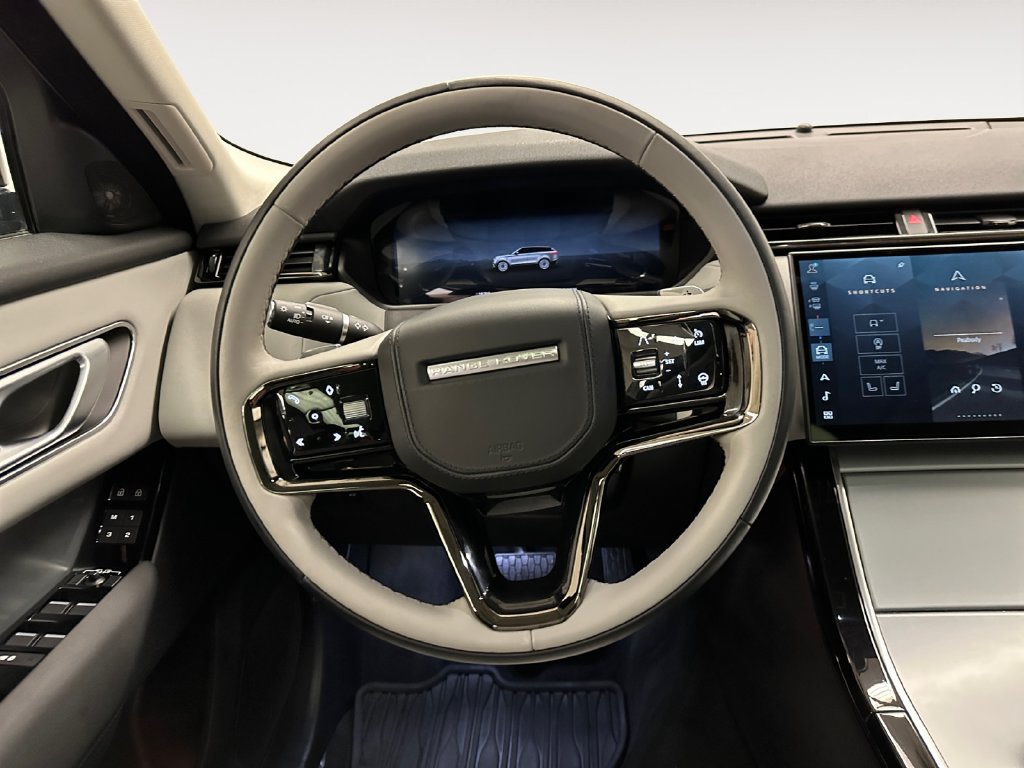 Used 2025 Land Rover Range Rover Velar S AWD/4WD image 13
