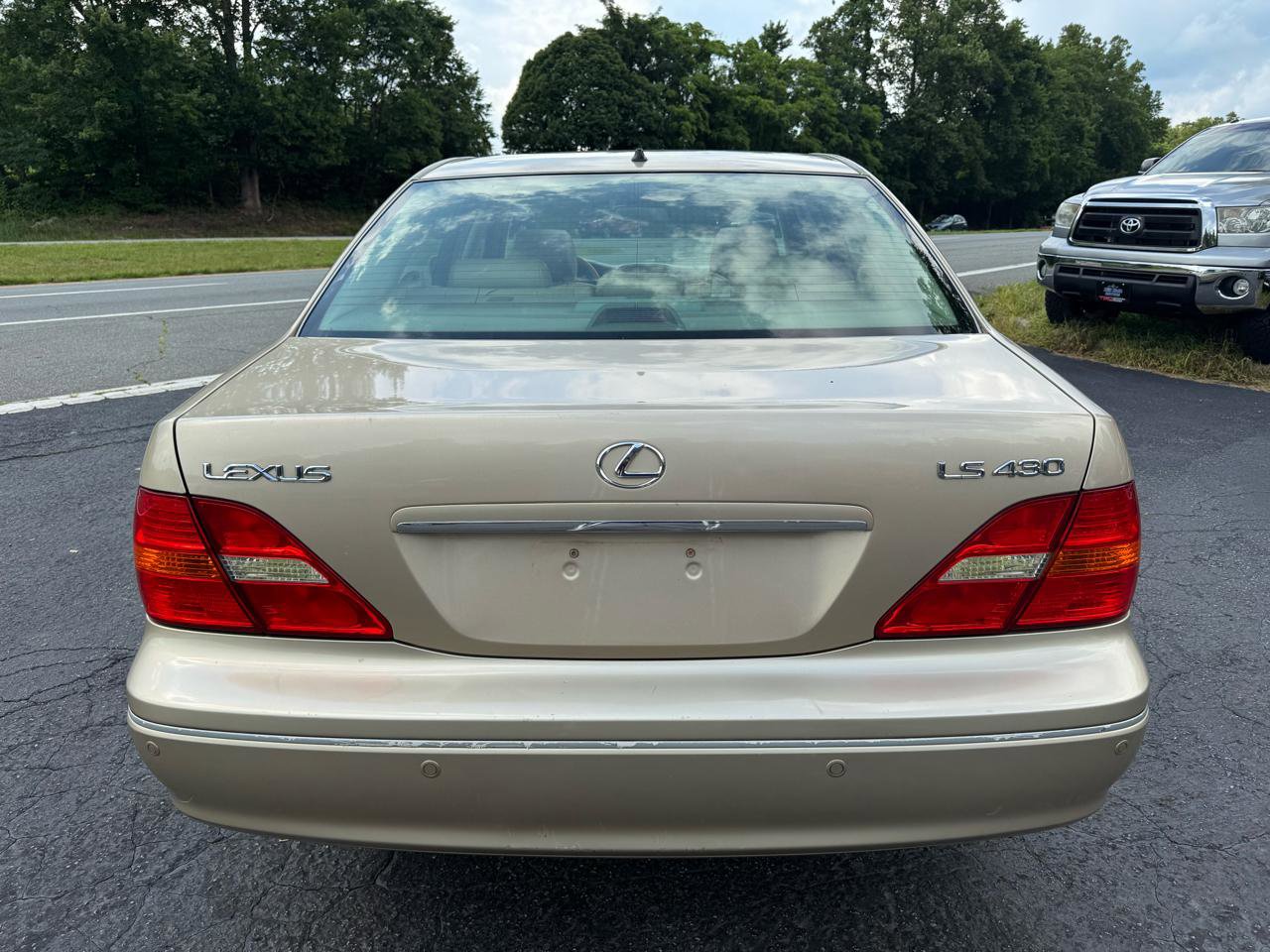 Used 2003 Lexus LS 430 RWD image 6