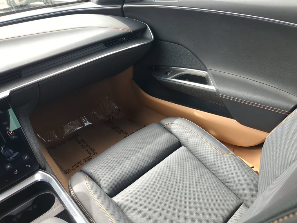 Used 2024 Lucid Air Touring AWD/4WD image 16
