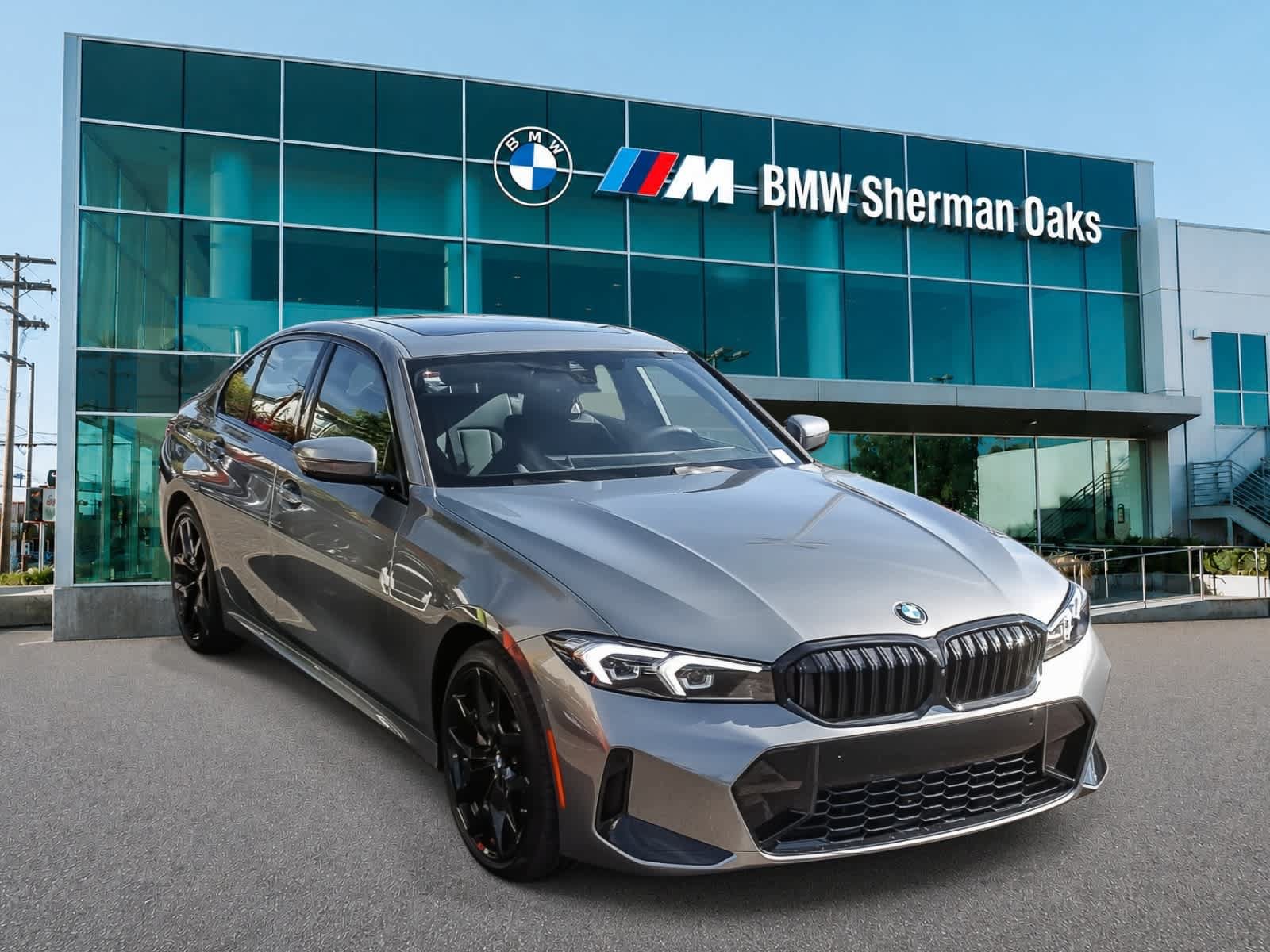 New 2026 BMW 330i Sedan w/ M Sport Package RWD image 3