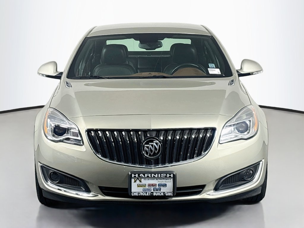 Used 2016 Buick Regal FWD image 2