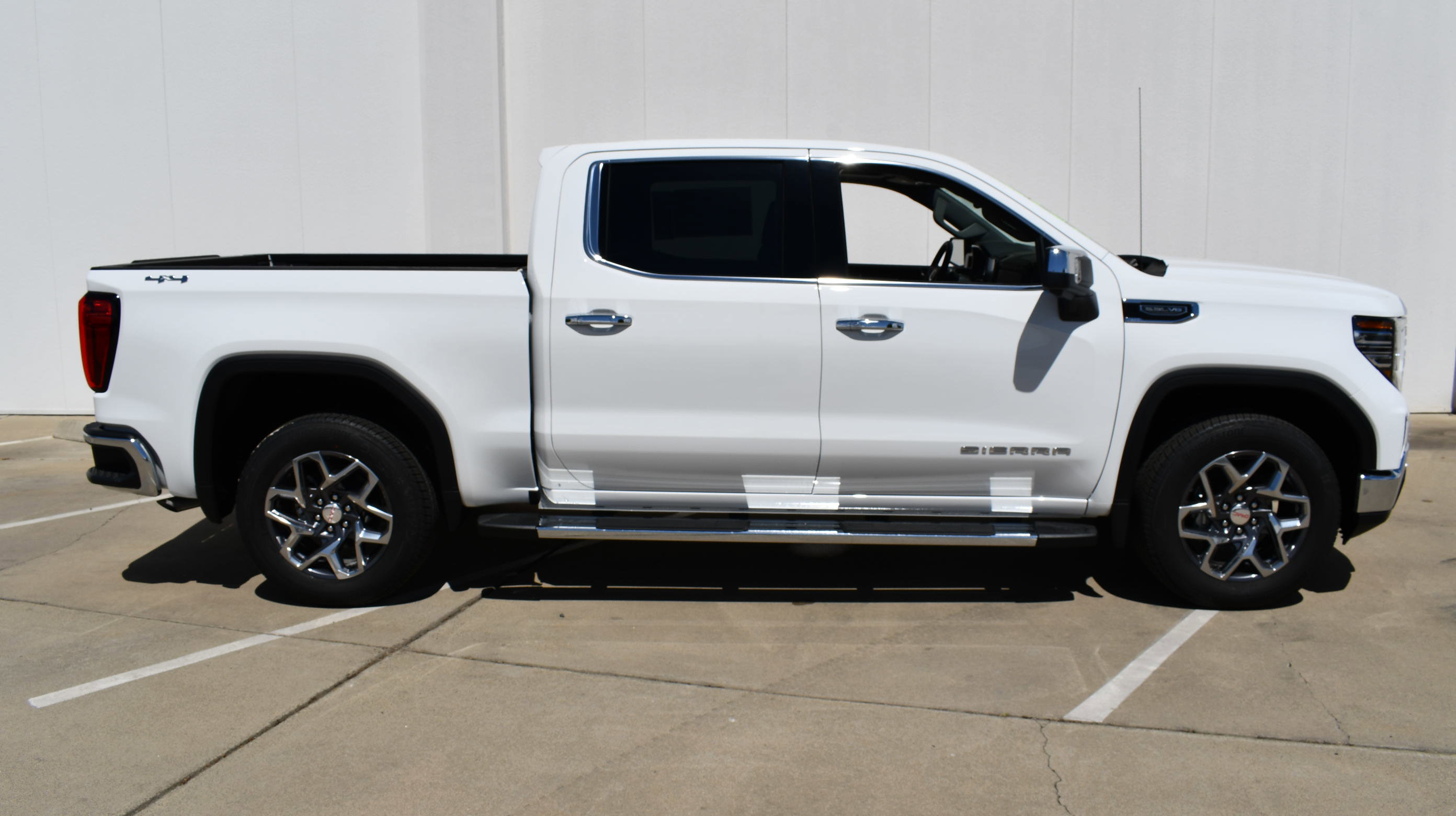 New 2026 GMC Sierra 1500 SLT w/ SLT Premium Plus Package image 5