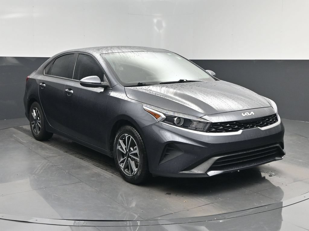 Used 2023 Kia Forte LXS w/ LXS Technology Package FWD image 8