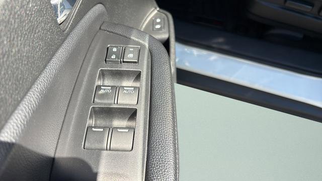 Used 2018 Honda Pilot EX-L image 12