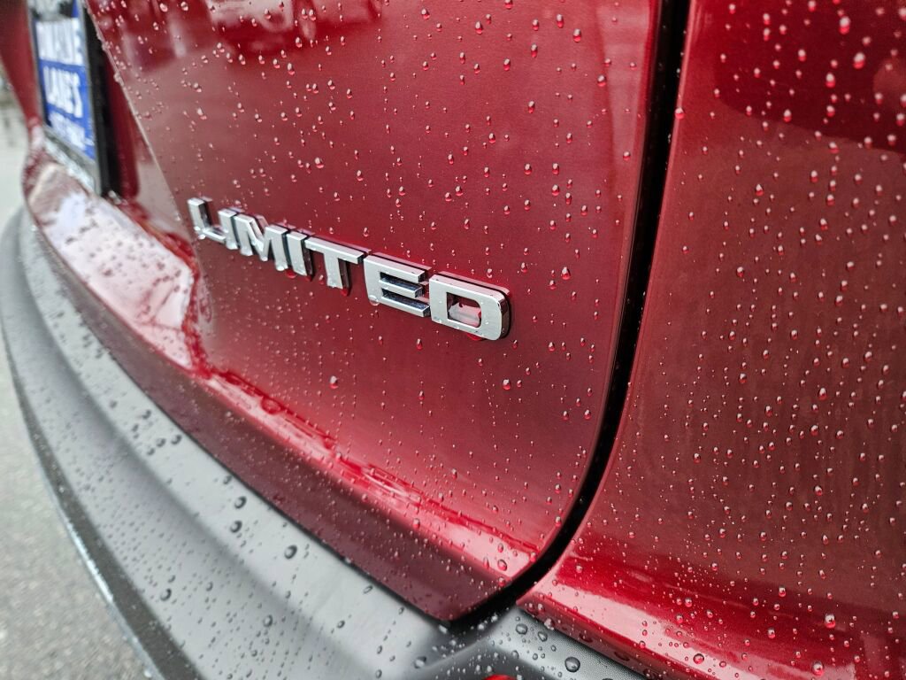 Used 2021 Jeep Cherokee Limited w/ Elite Package image 12