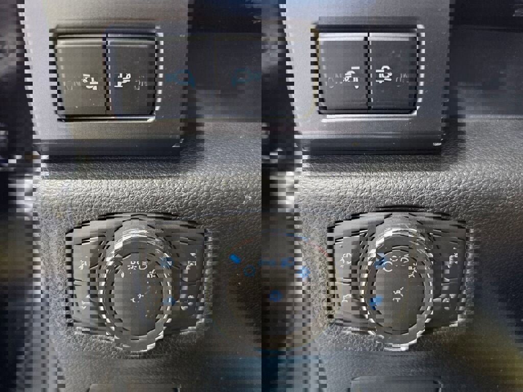 Used 2018 Ford F150 Lariat image 31