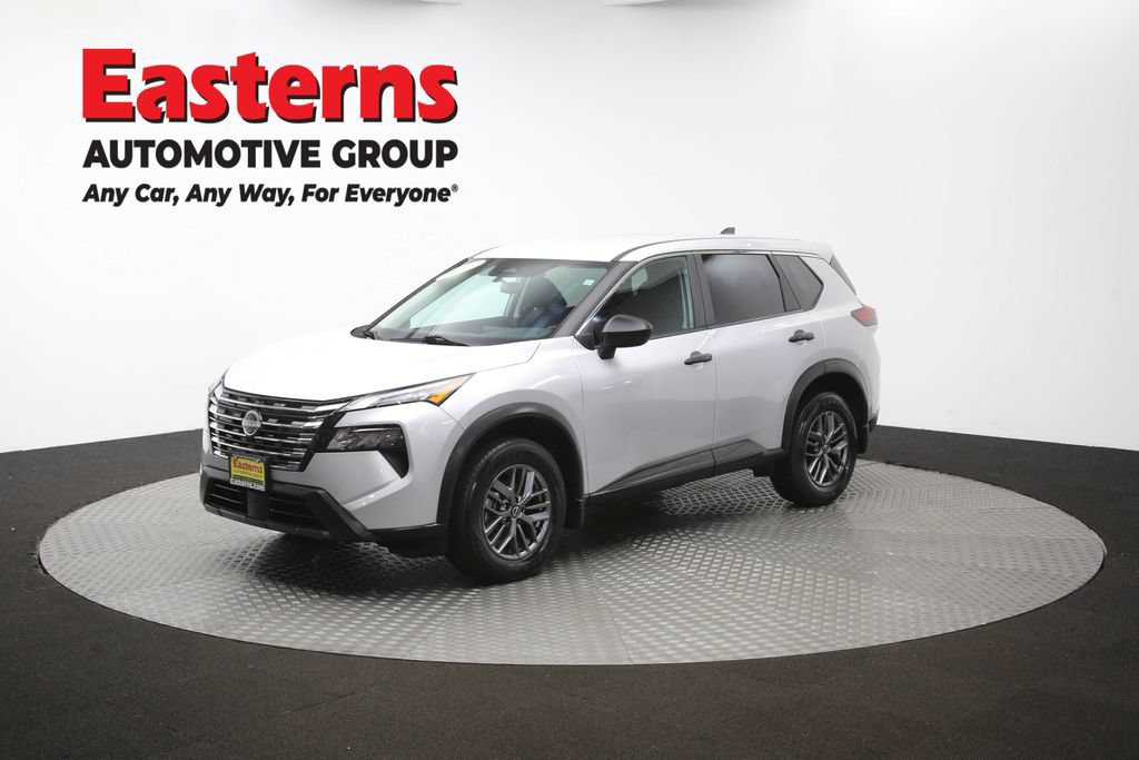 Used 2024 Nissan Rogue S AWD/4WD image 57