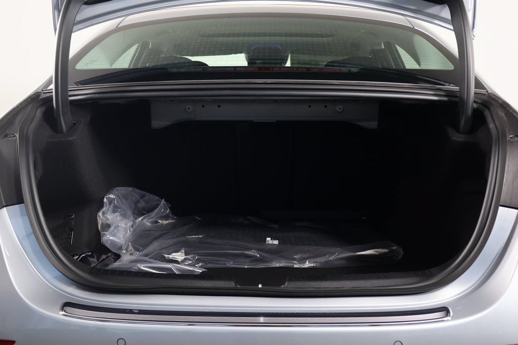 New 2027 Mercedes-Benz E 450 4MATIC Sedan image 8