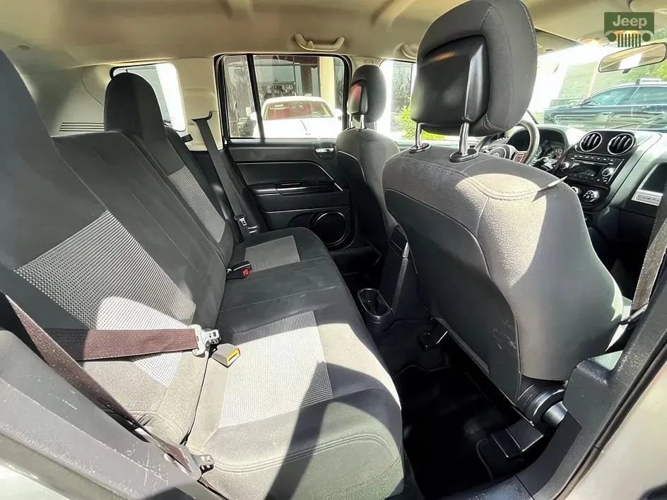 Used 2014 Jeep Compass Sport w/ Power Value Group FWD image 16