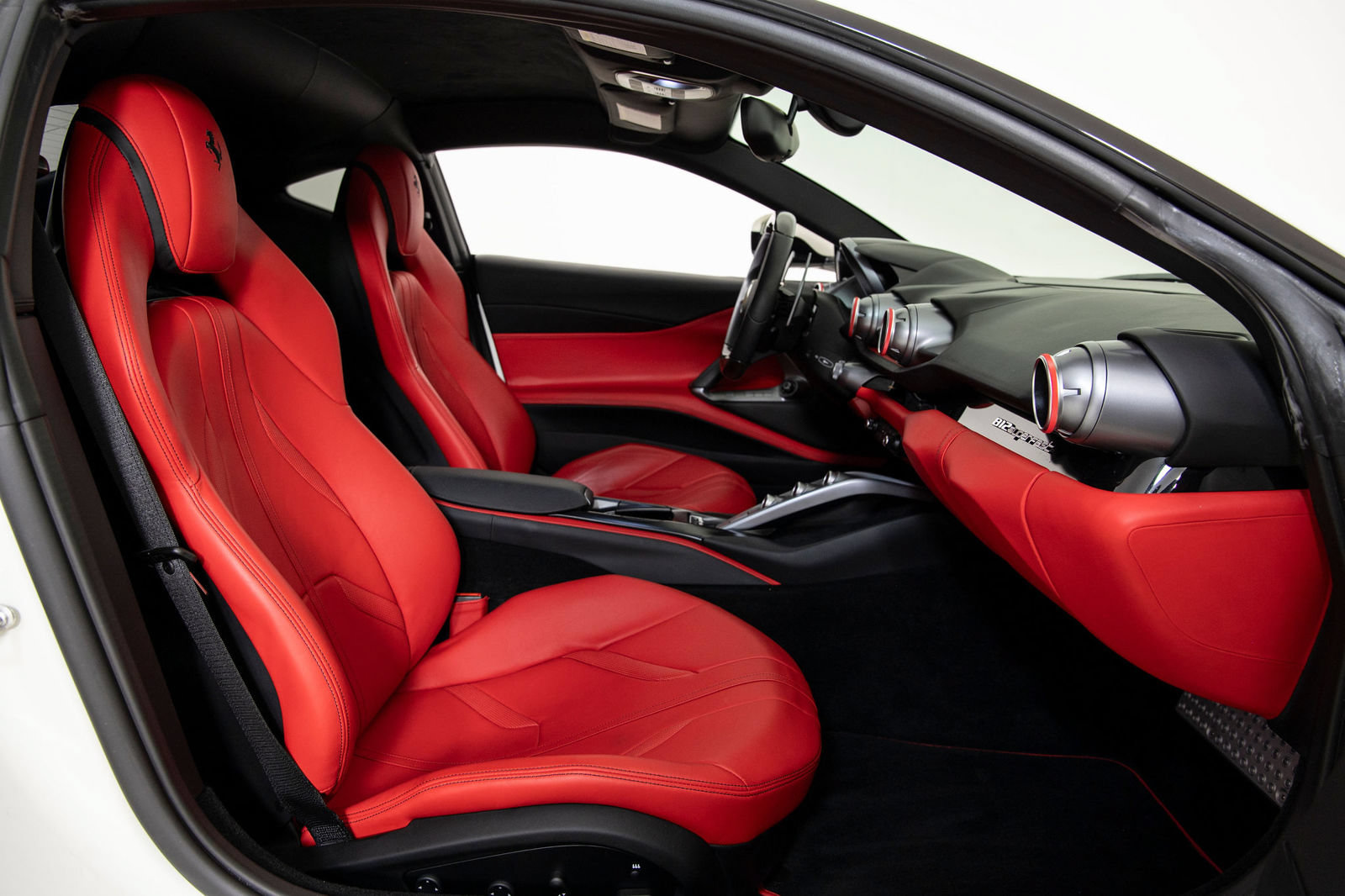 Certified 2019 Ferrari 812 Superfast RWD image 14