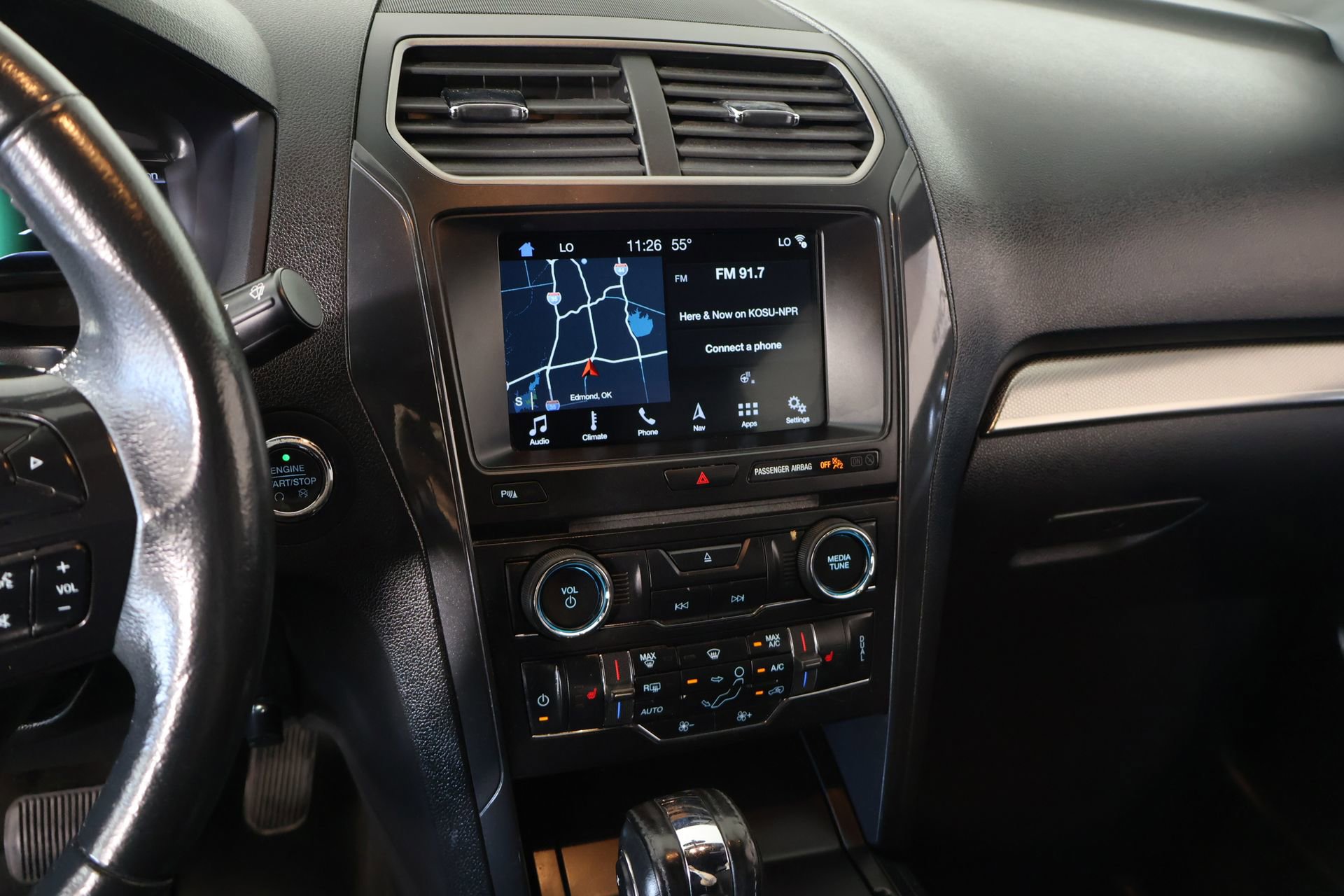 Used 2018 Ford Explorer XLT w/ Equipment Group 202A FWD image 5