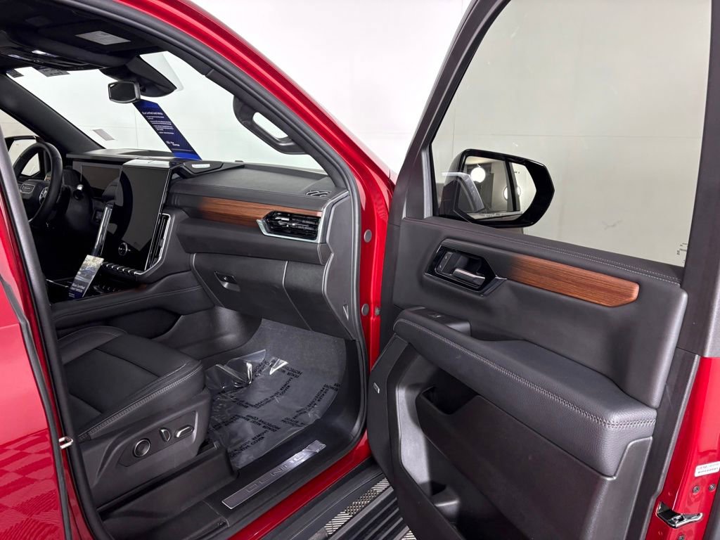 Used 2025 GMC Yukon XL Denali w/ Sun & Power Step Package image 38