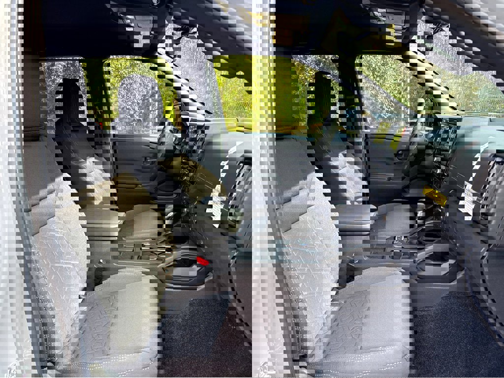 New 2026 Nissan Frontier SV w/ SV Convenience Package image 12