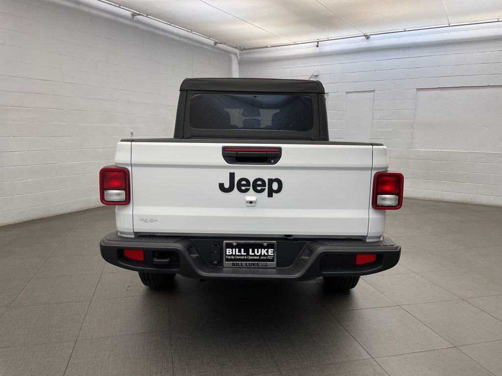 New 2026 Jeep Gladiator Sport image 4