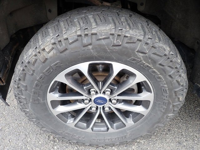 Used 2018 Ford F150 XLT w/ Equipment Group 302A Luxury image 9