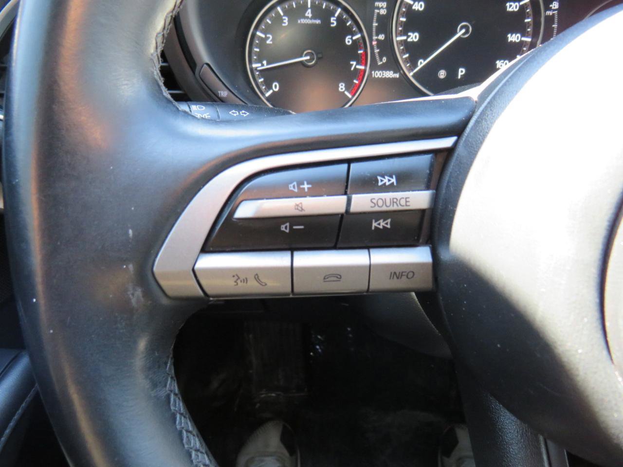 Used 2021 MAZDA MAZDA3 s image 24