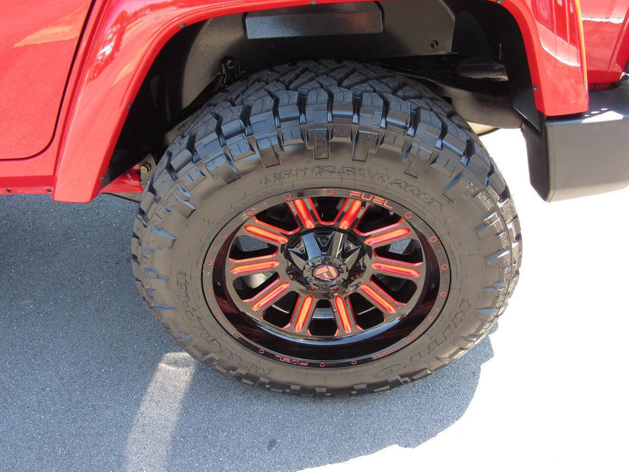 Used 2012 Jeep Wrangler Unlimited Sahara w/ Connectivity Group AWD/4WD image 11