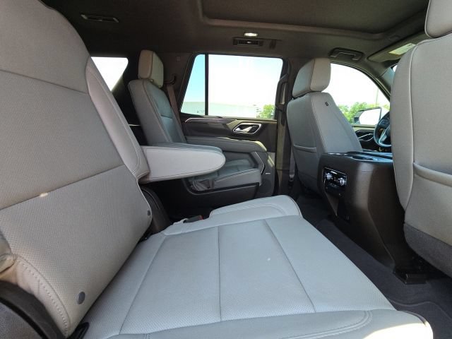 Used 2023 GMC Yukon SLT AWD/4WD image 15