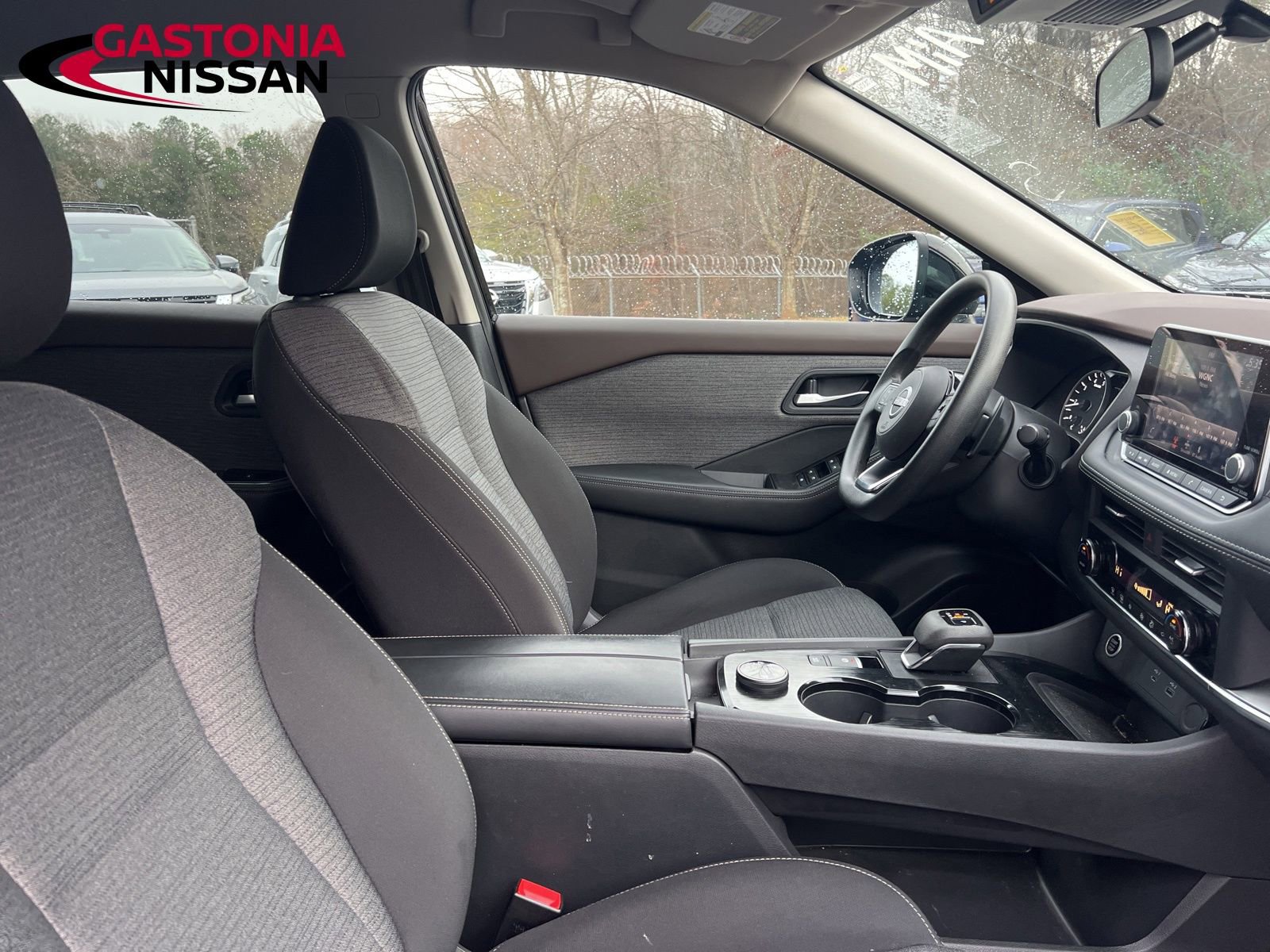 Used 2023 Nissan Rogue SV image 25