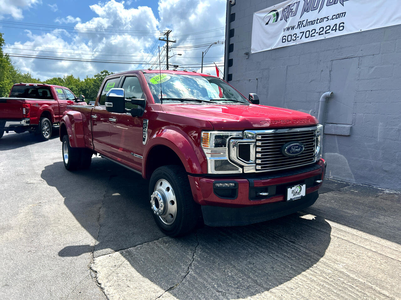 Used 2022 Ford F450 Platinum w/ FX4 Off-Road Package image 2