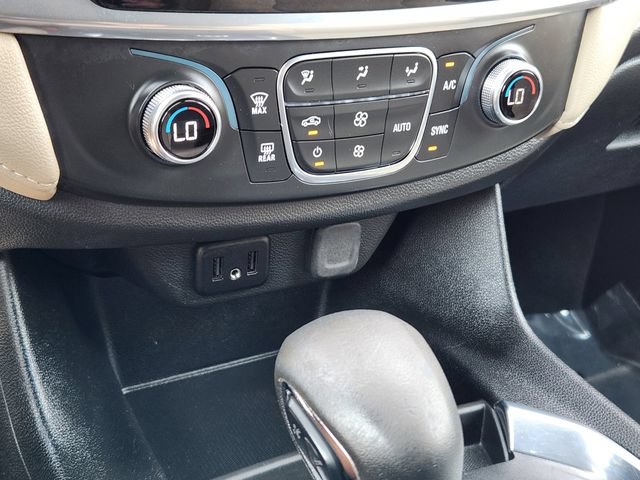 Certified 2022 Chevrolet Traverse LS AWD/4WD image 20