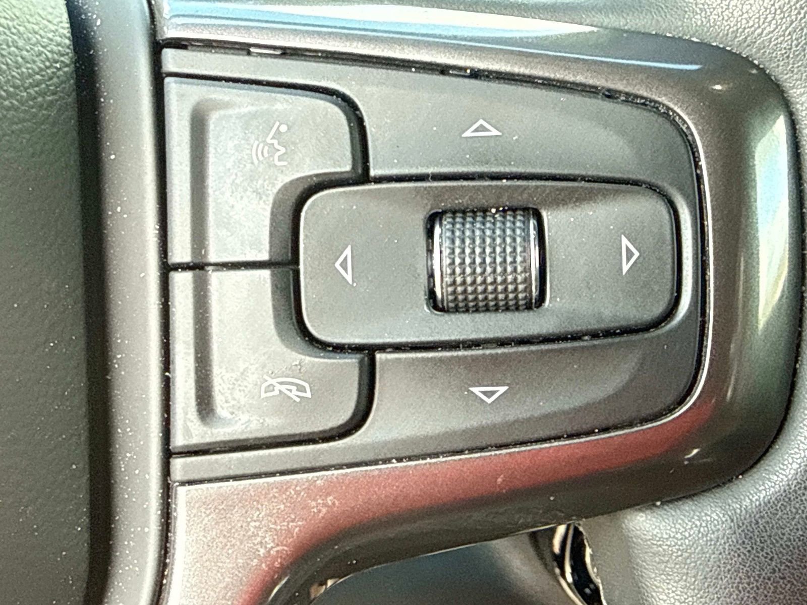 Used 2024 Chevrolet Silverado 1500 High Country w/ Technology Package image 24