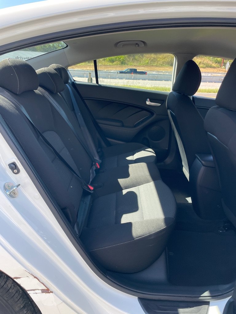 Used 2018 Kia Forte LX FWD image 19