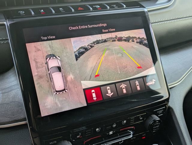 New 2025 Jeep Grand Cherokee Limited w/ Luxury Tech Group II image 24