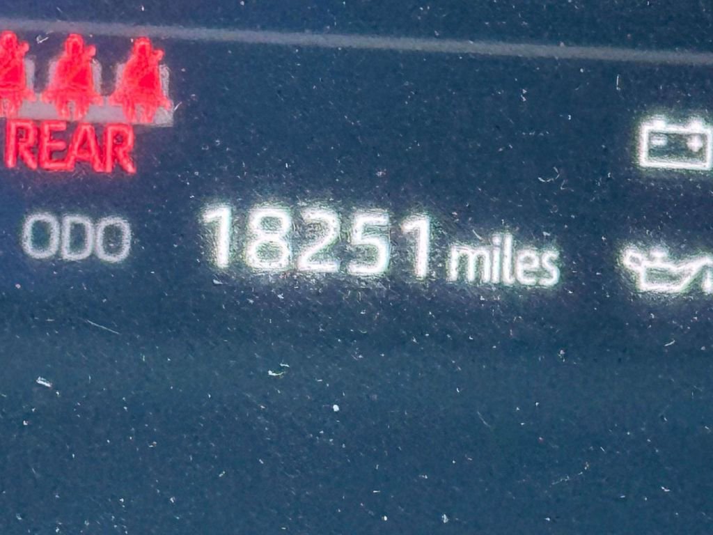 Used 2024 Toyota Tundra Limited image 24