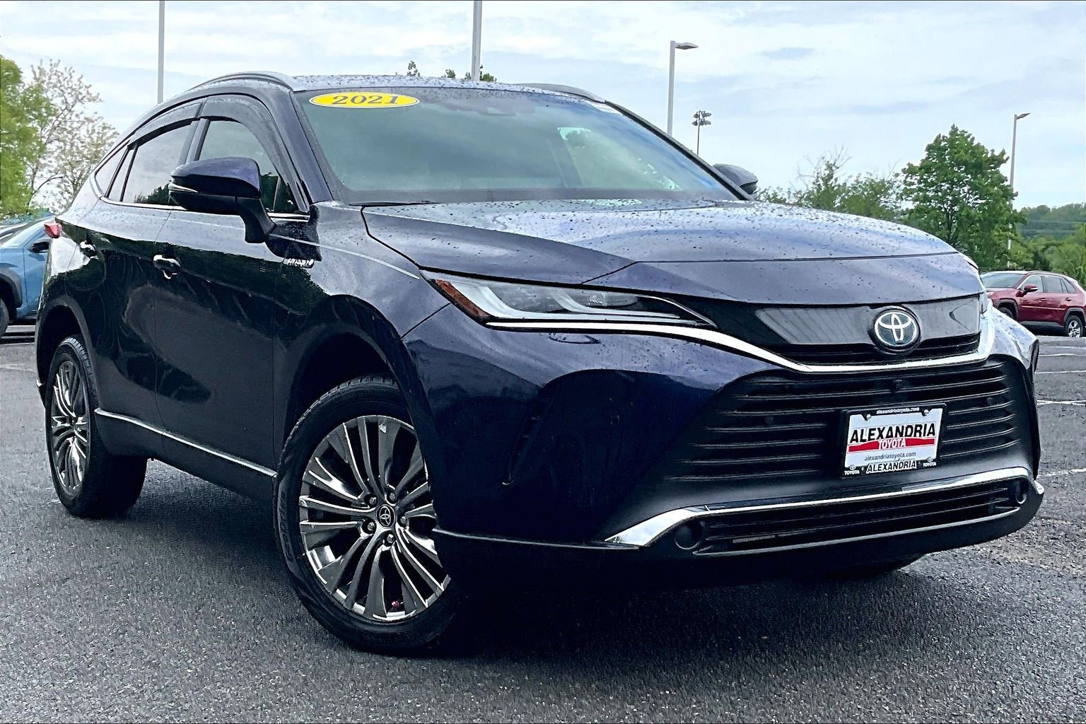 Used 2021 Toyota Venza Limited w/ Advanced Technology Package AWD/4WD image 2