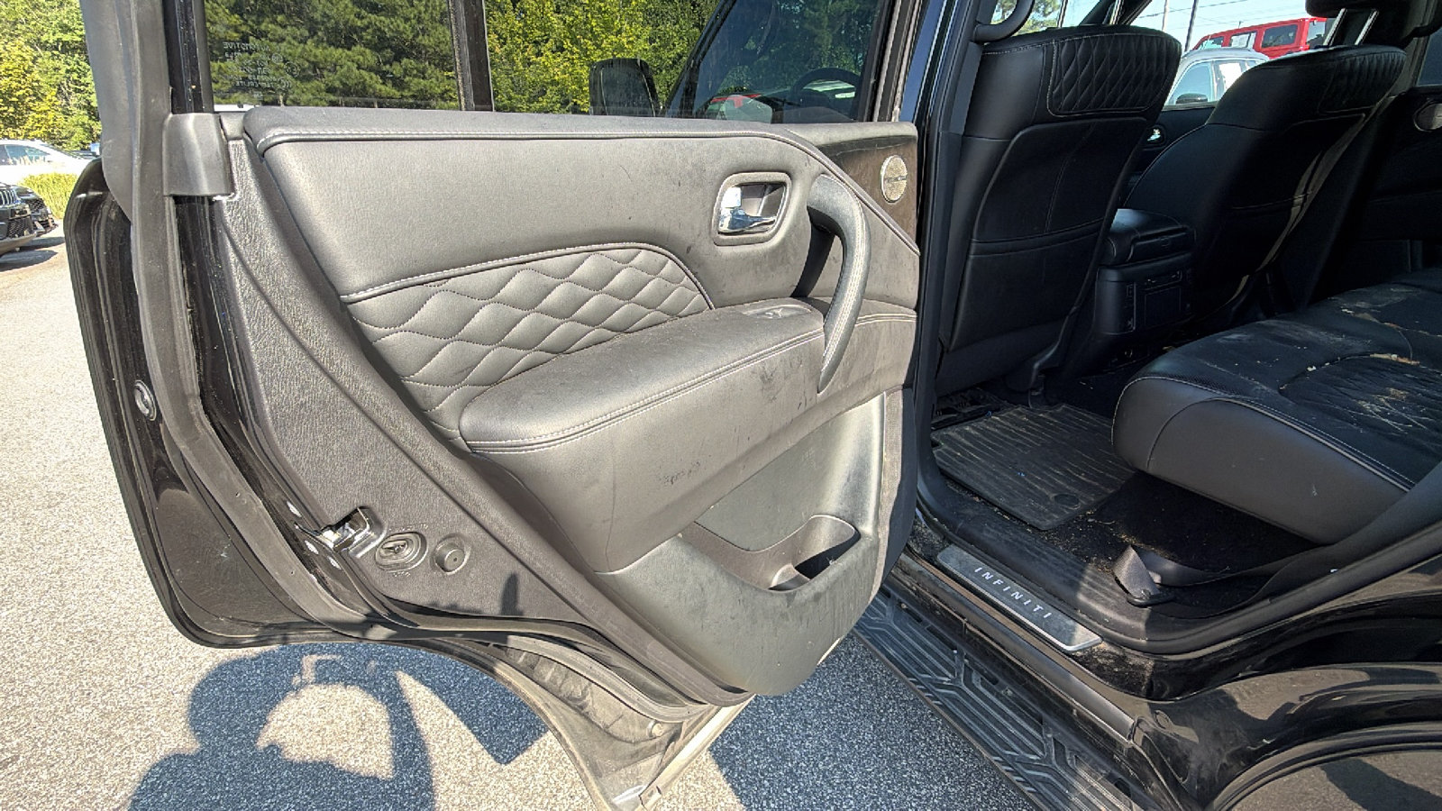 Used 2024 INFINITI QX80 Sensory AWD/4WD image 23