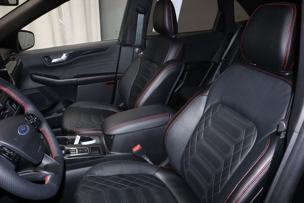 Used 2023 Ford Escape ST-Line Elite w/ Premium Technology Package AWD/4WD image 26