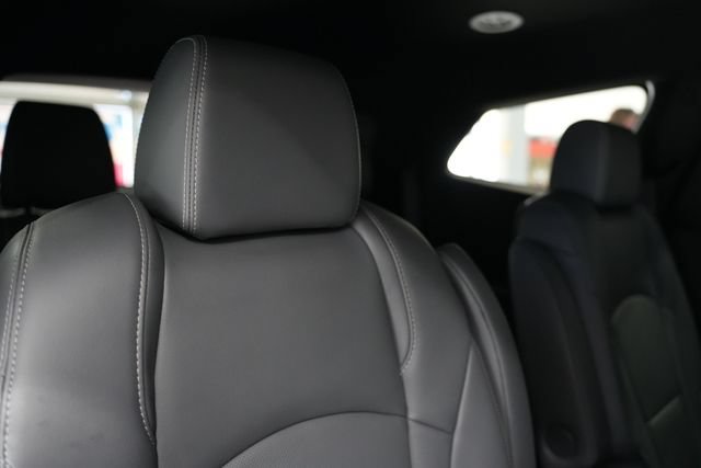 Used 2024 Buick Enclave Premium AWD/4WD image 22