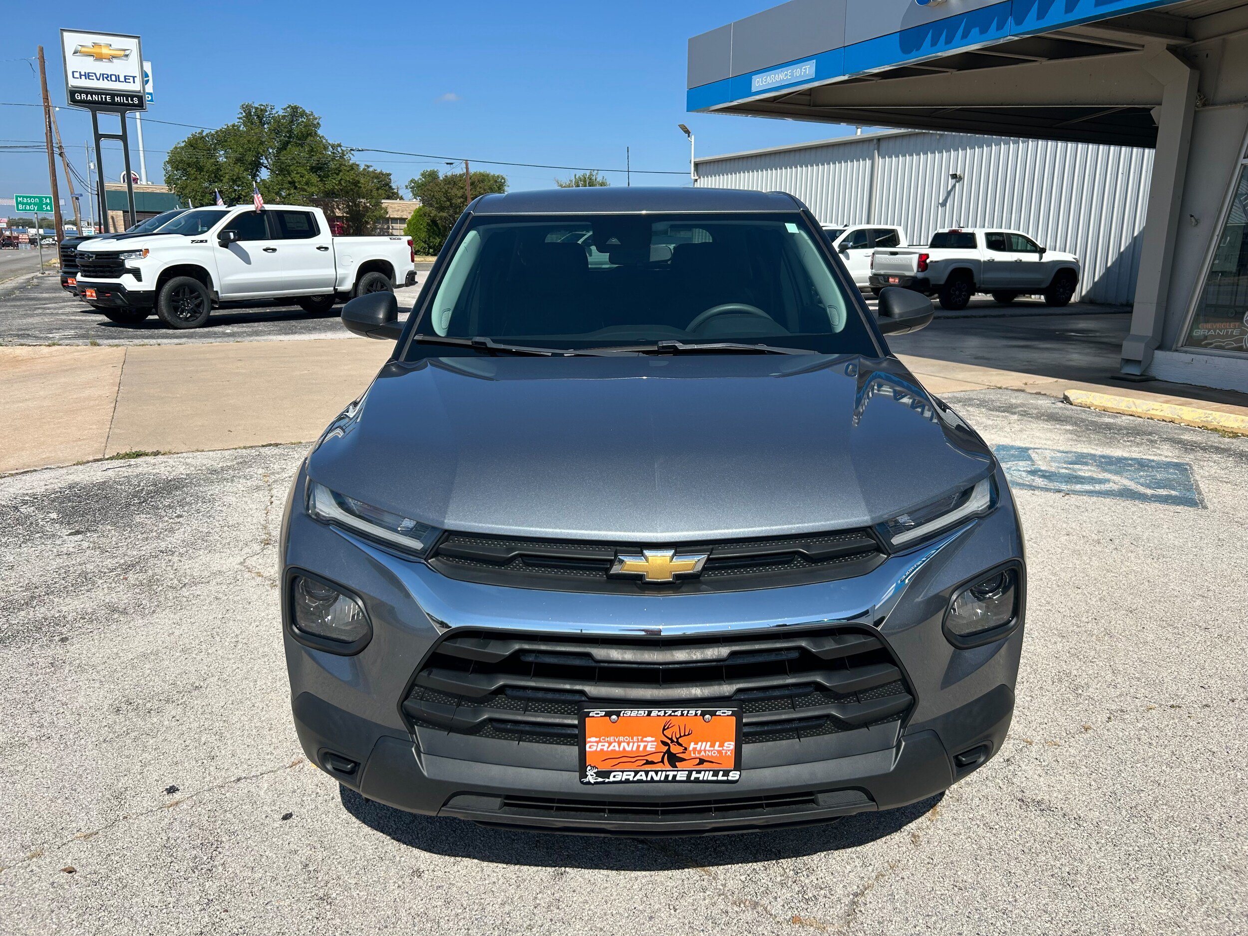 Used 2021 Chevrolet TrailBlazer LS FWD image 2
