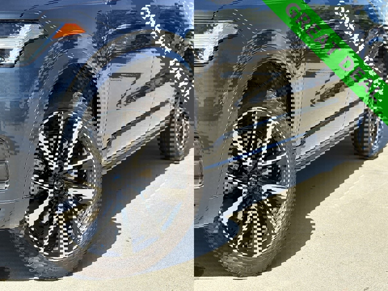 Used 2020 Volvo XC90 T8 Momentum w/ Protection Package Premier image 8