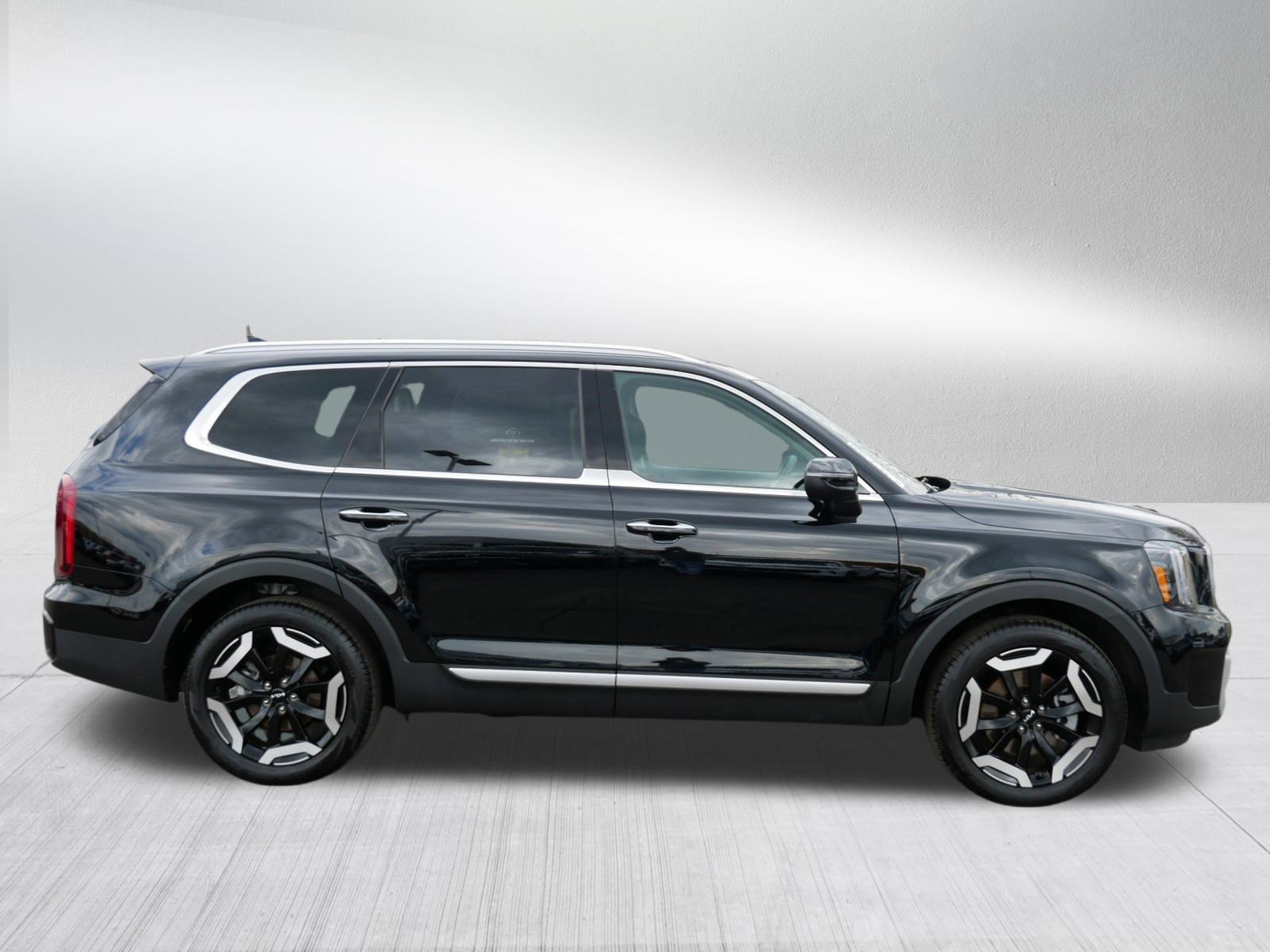 Used 2025 Kia Telluride S AWD/4WD image 8