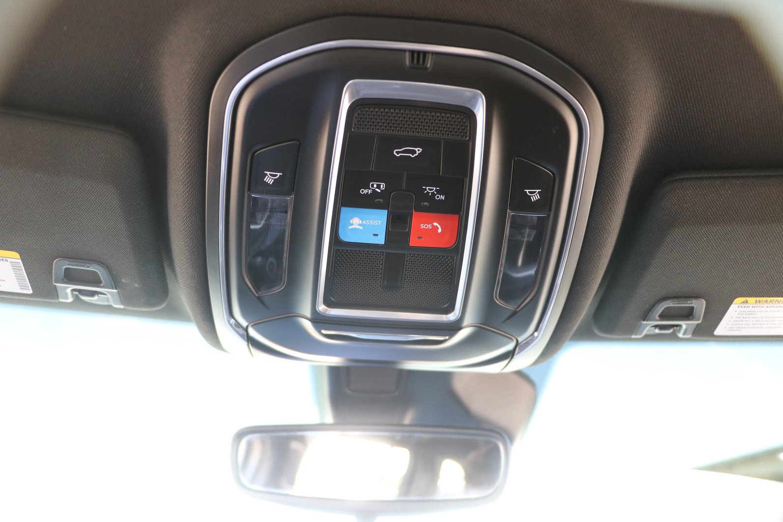 Used 2024 Jeep Grand Cherokee Altitude AWD/4WD image 26