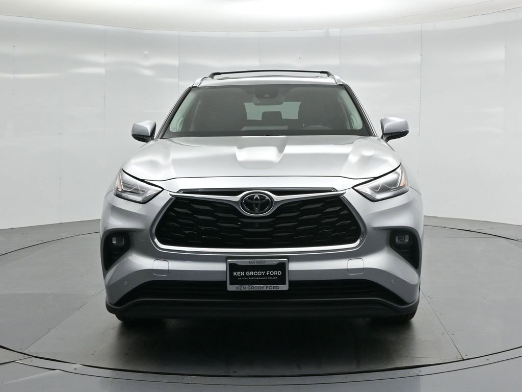 Used 2022 Toyota Highlander Limited image 25
