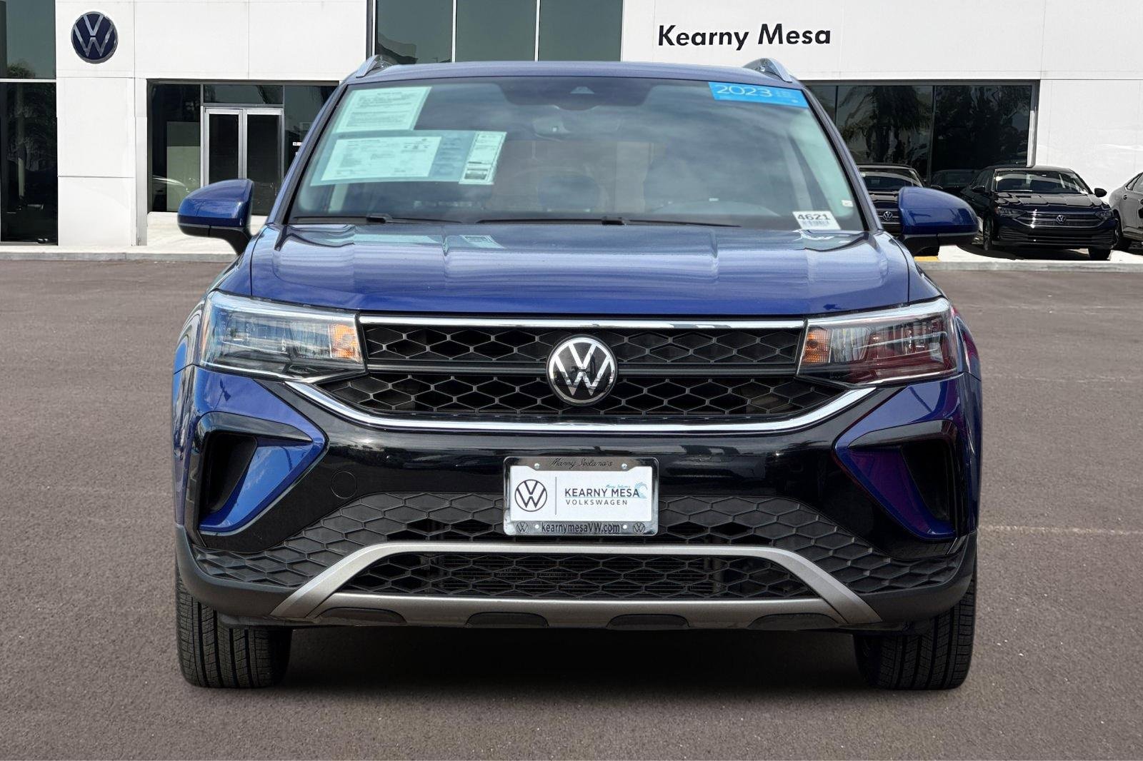 Used 2023 Volkswagen Taos SE w/ Panoramic Sunroof Package image 9