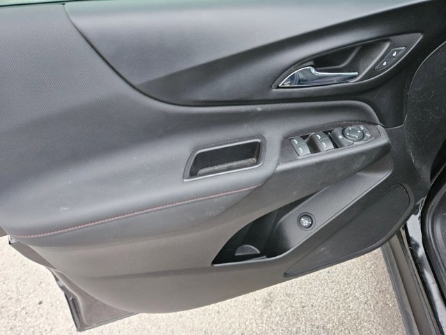 Used 2022 Chevrolet Equinox RS FWD image 18