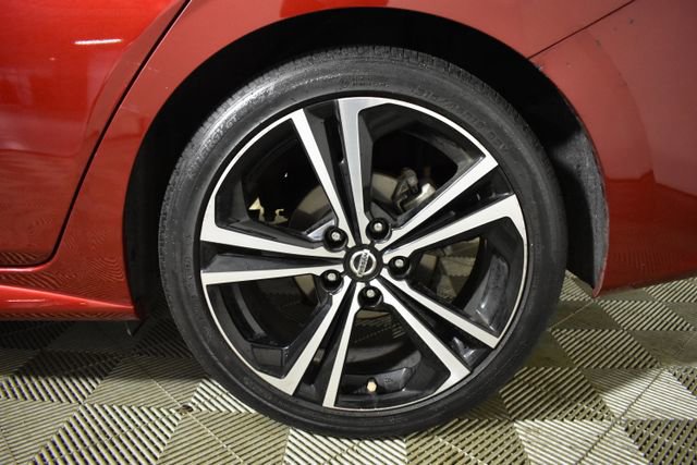 Used 2023 Nissan Sentra SR w/ SR Premium Package FWD image 43