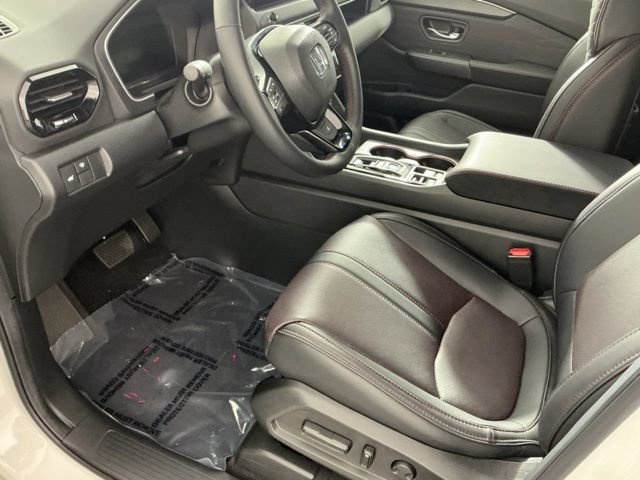 Used 2026 Honda Pilot Black Edition image 8